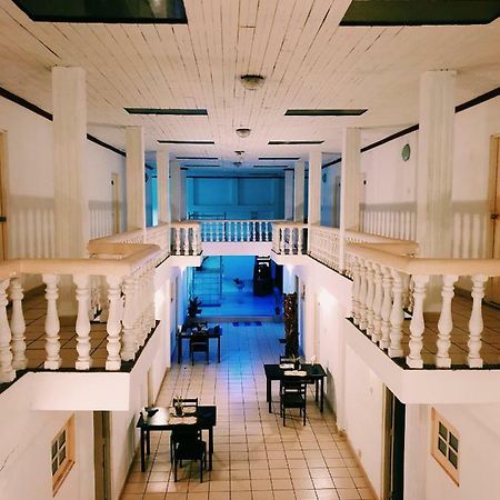 Oasis Skybeach Hostel - نيجومبو المظهر الخارجي الصورة