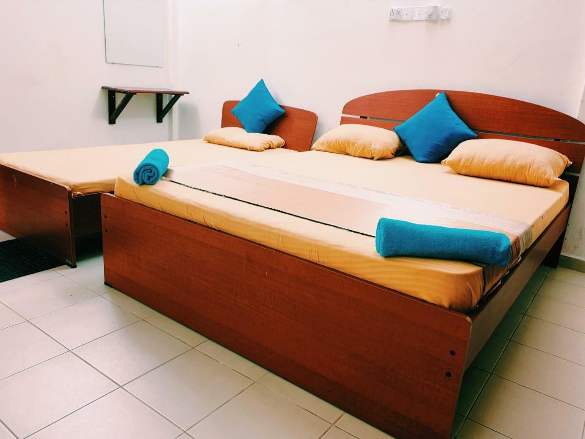 Oasis Skybeach Hostel - نيجومبو المظهر الخارجي الصورة