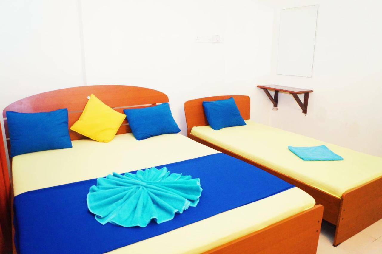 Oasis Skybeach Hostel - نيجومبو المظهر الخارجي الصورة