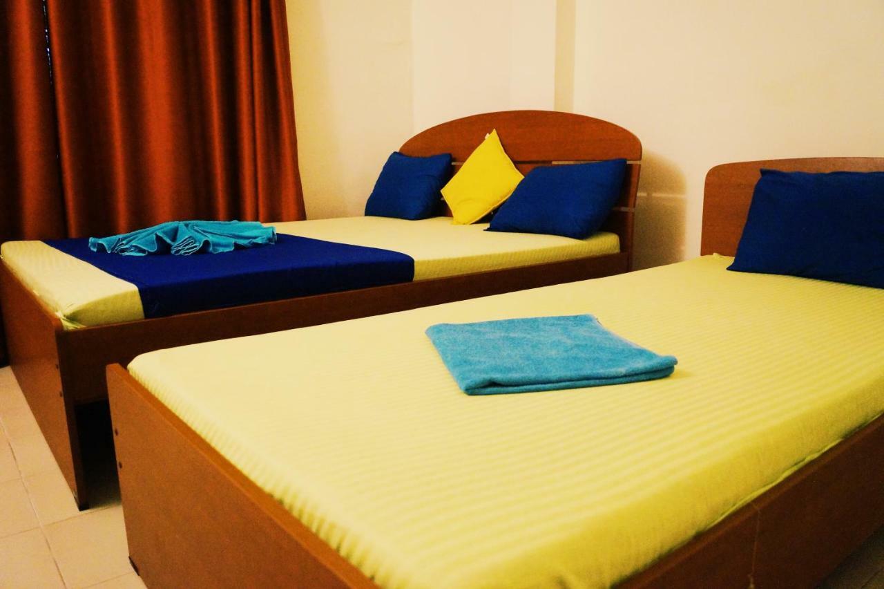 Oasis Skybeach Hostel - نيجومبو المظهر الخارجي الصورة